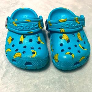 Kids Size 4 Crocs Like New